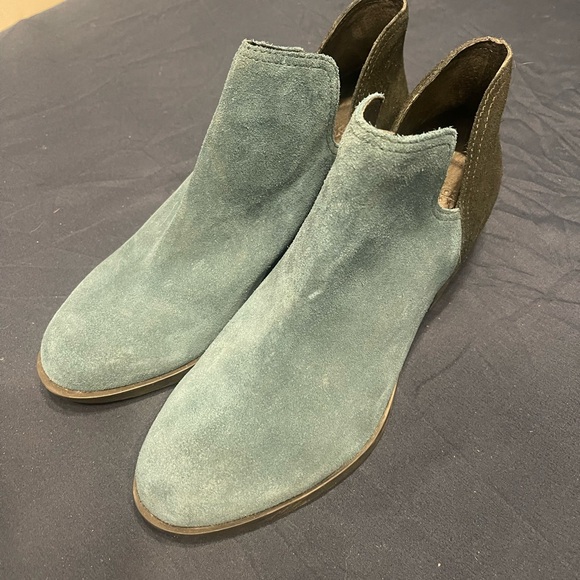 Sorel Suede Lolla II Cutout Waterproof Bootie 10 - Picture 3 of 3